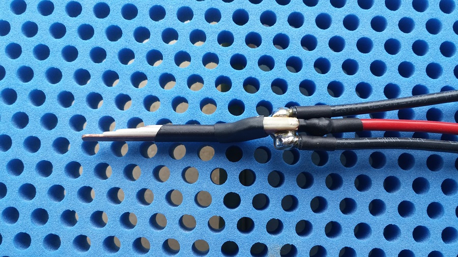 Wires to the speed controller soldered on and shrink tube added