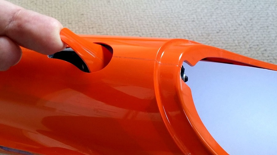 Locking pin fully retracted